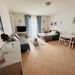 Διαμέρισμα Lisa's House *