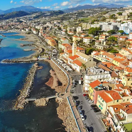 Lisa's House By Le Di Tati Riva Ligure